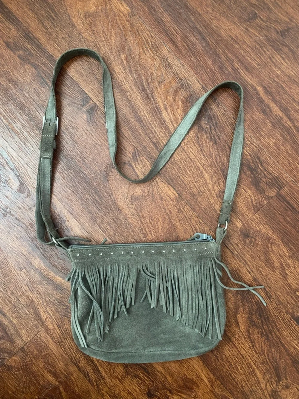 Gray Minnetonka fringe shoulder bag/purse! - Picture 5 of 8